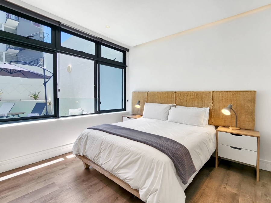 2 Bedroom Property for Sale in Sea Point Western Cape